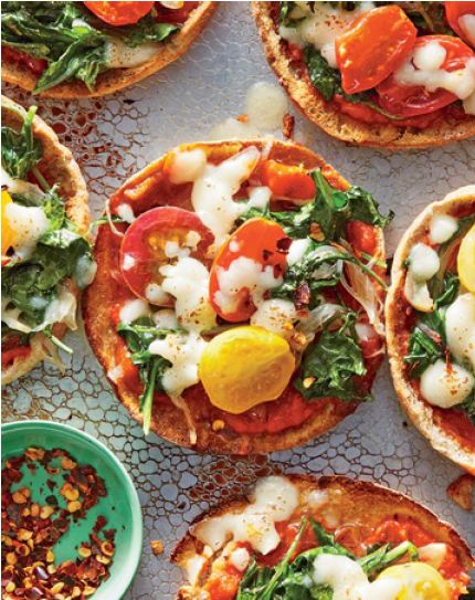 Mini Mozzarella-and-Kale Pita Pizzas