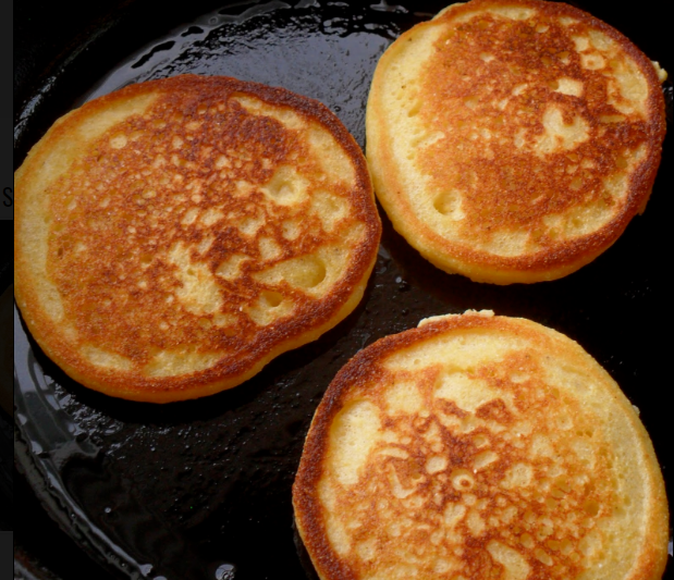 Fried Cornbread – Southern Cornmeal Hoecakes