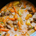 CROCK POT BEEF STEW !! Yumm