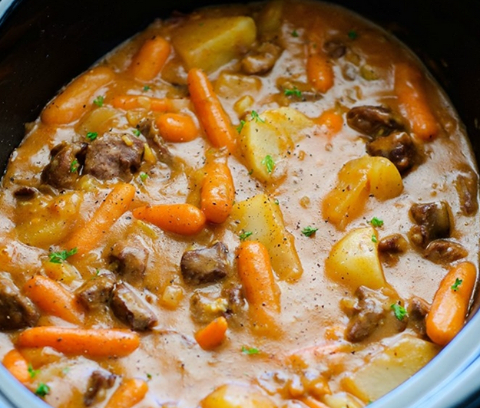 CROCK POT BEEF STEW !! Yumm