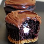 Hershey S’mores Cupcakes