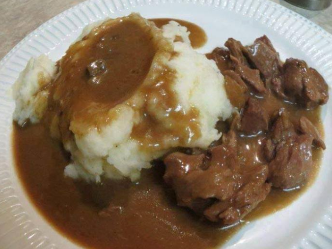 Crock Pot Beef Tips & Gravy