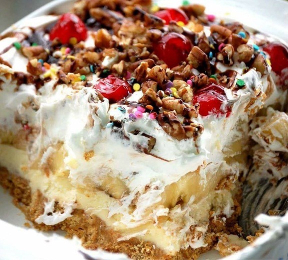 Banana Split Pie