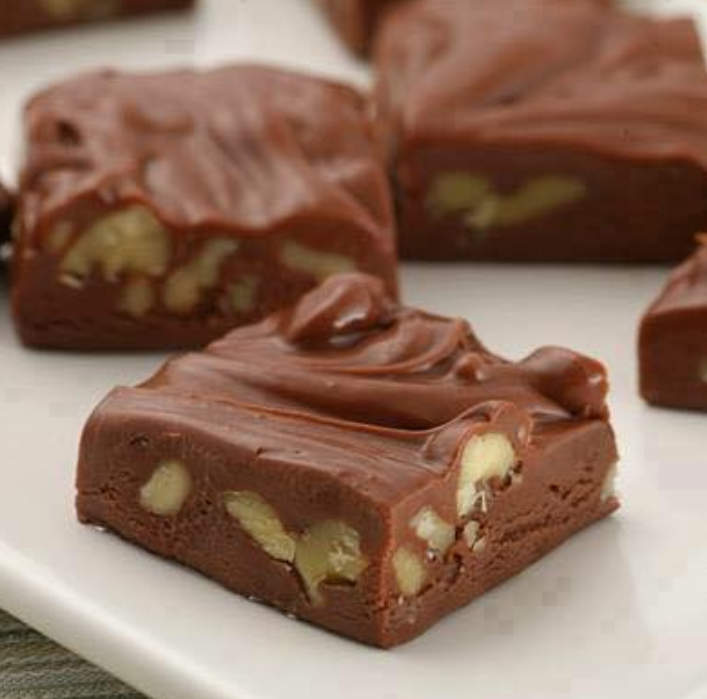 FAMOUS FUDGE