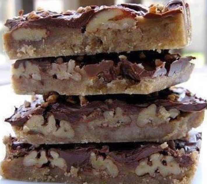 Turtle Cookie Bars