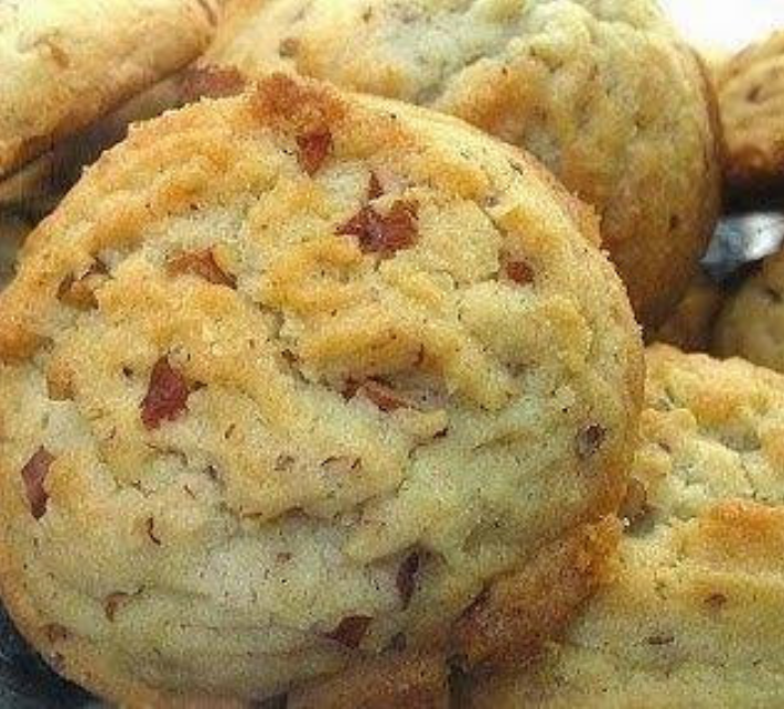 HOMEMADE PECAN SANDIES