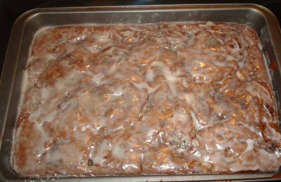 APPLE FRITTER CAKE