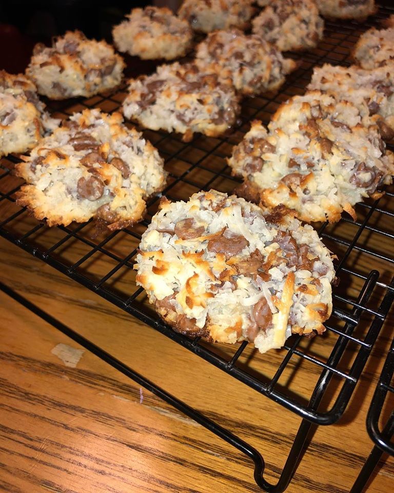 Low calorie Almond Joy Cookies
