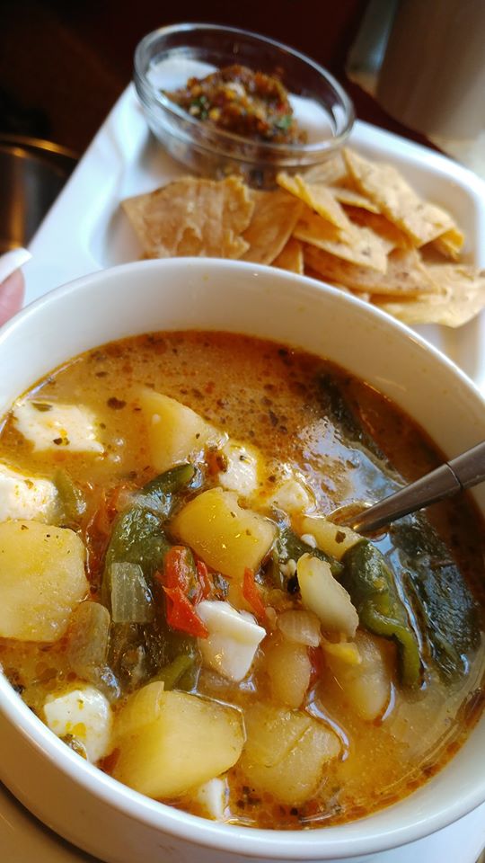 Caldo de papa con queso