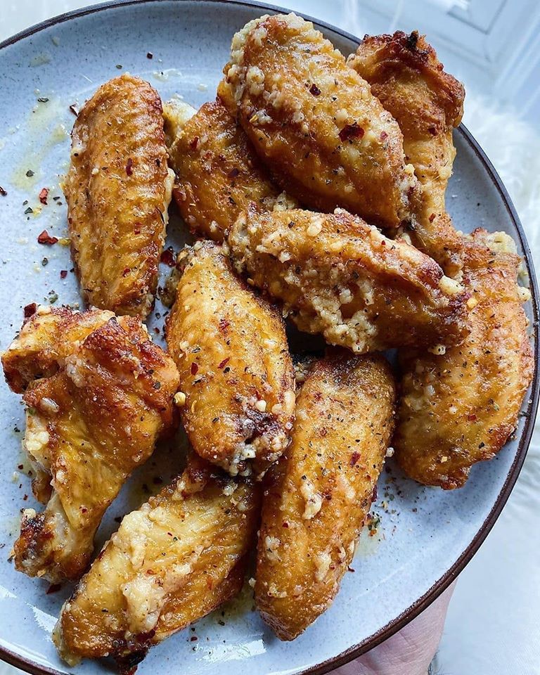 Crispy Parmesan Garlic Wings