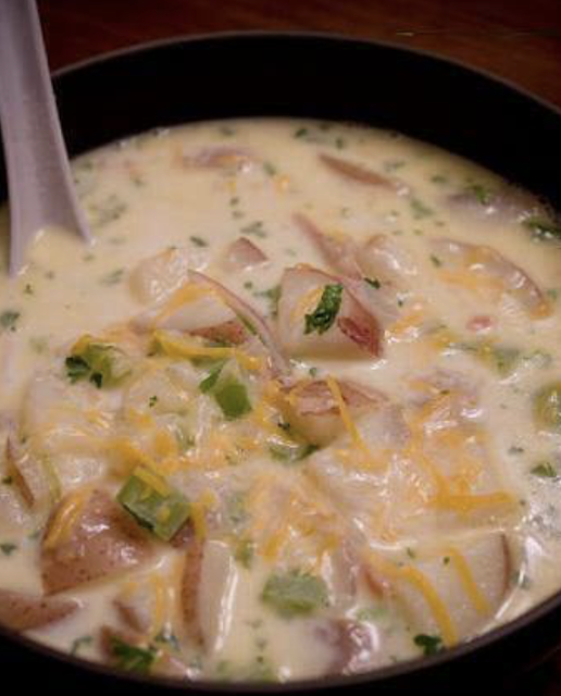 Slow Cooker Creamy Chicken Potato Soup