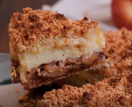 Apple Crumble Cheesecake Recipe