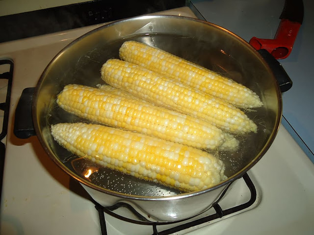 BUTTER BOILED CORN