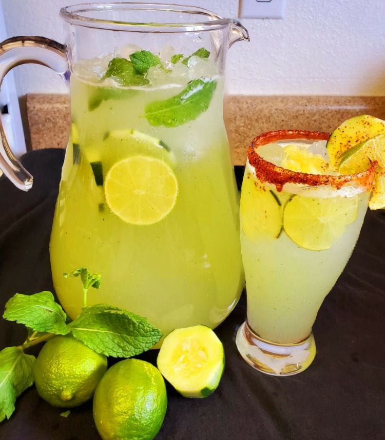 Mint with cucumber and lime water