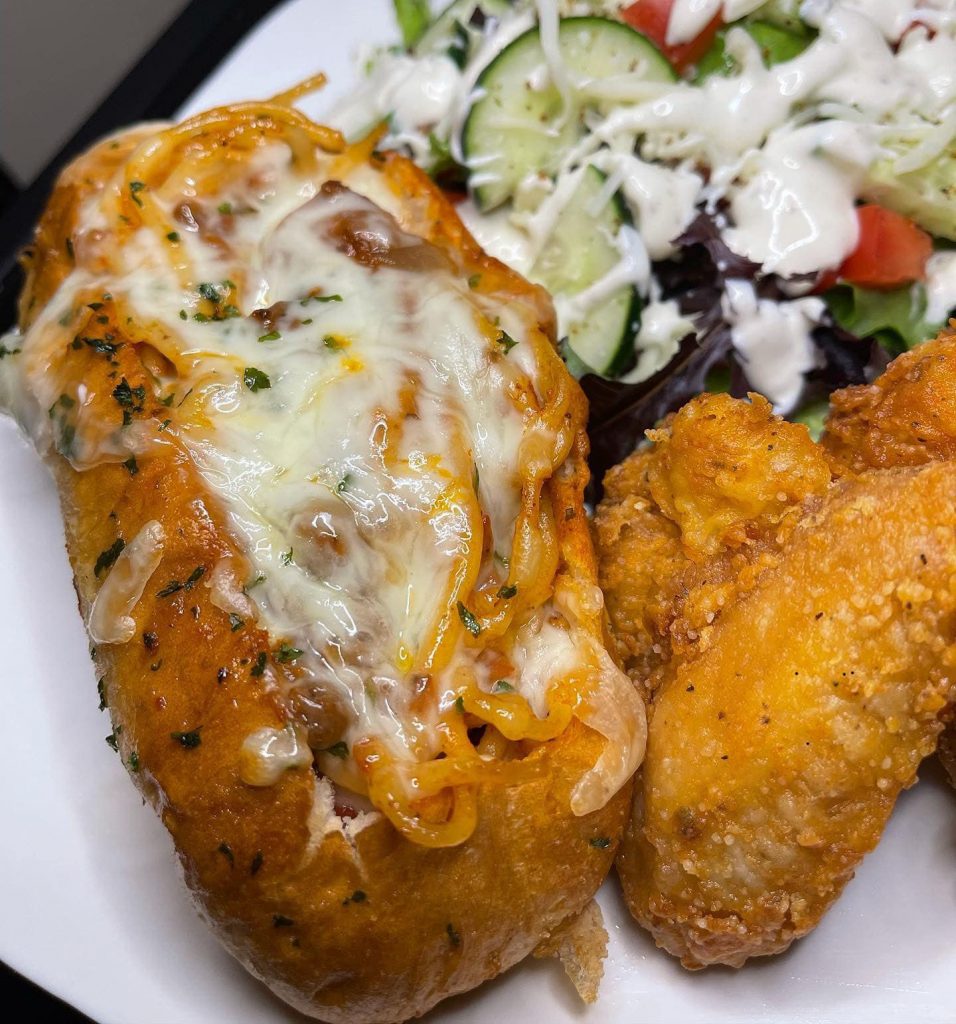 Cheesy Garlic Bread Spaghetti Bread