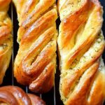 Garlic butter sauce for seafood