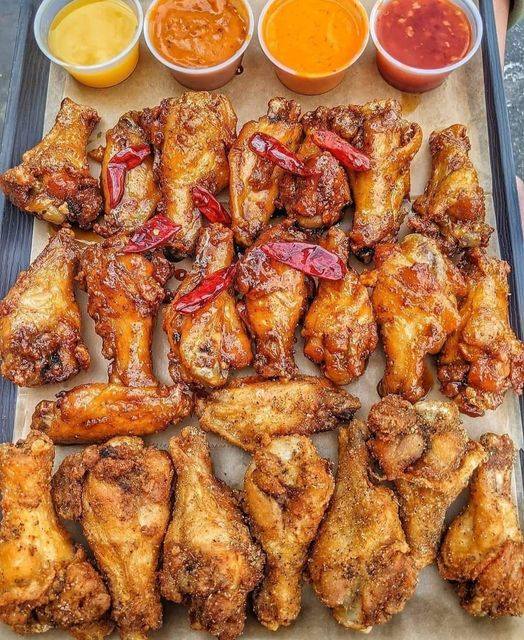 Taco Wings with Spicy Guacamole