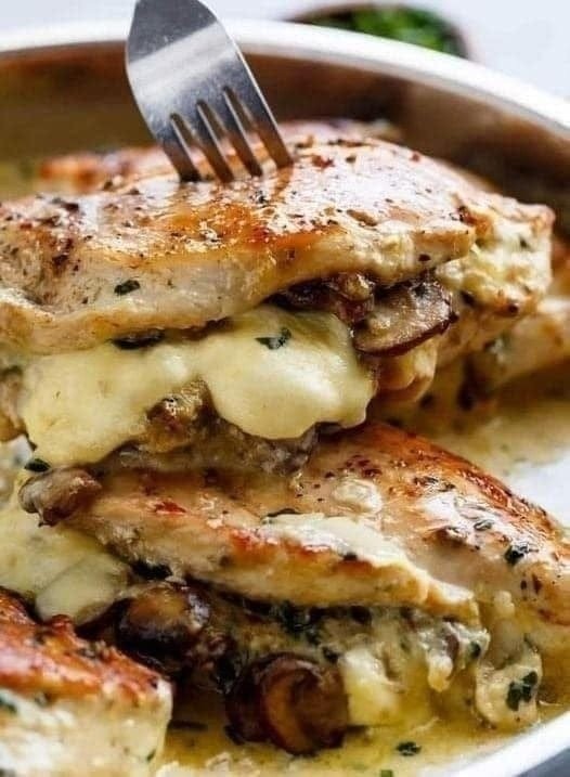 Cheesy-Garlic-Butter Mushroom Stuff Chicken