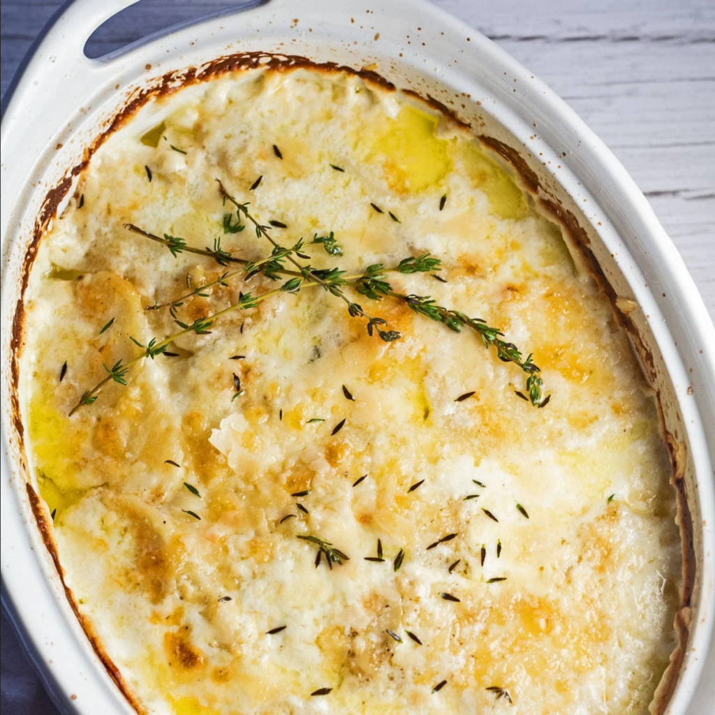 Dauphinoise Potatoes (Cheesy Potatoes Gratin Dauphinoise)