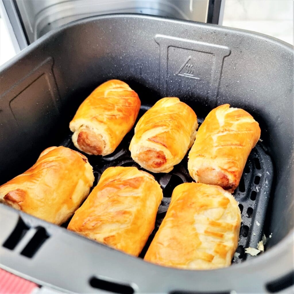 easy-air-fryer-sausage-rolls