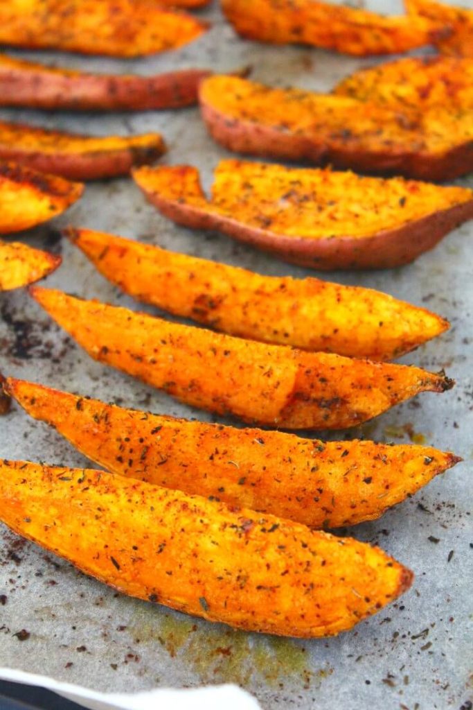 Spicy baked sweet potato wedges