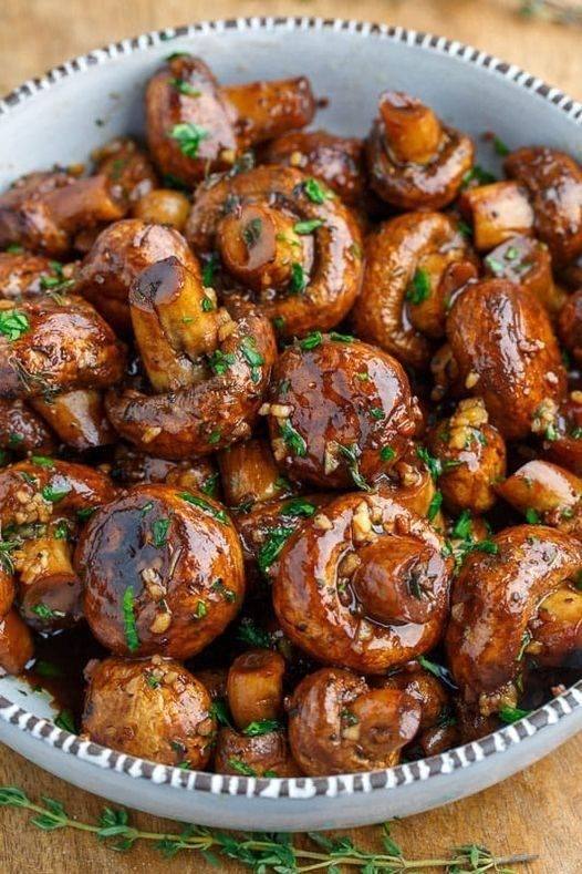 Garlic Butter Air Fryer Mushrooms