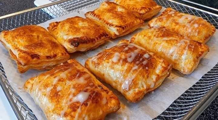 Air Fryer Apple Turnovers