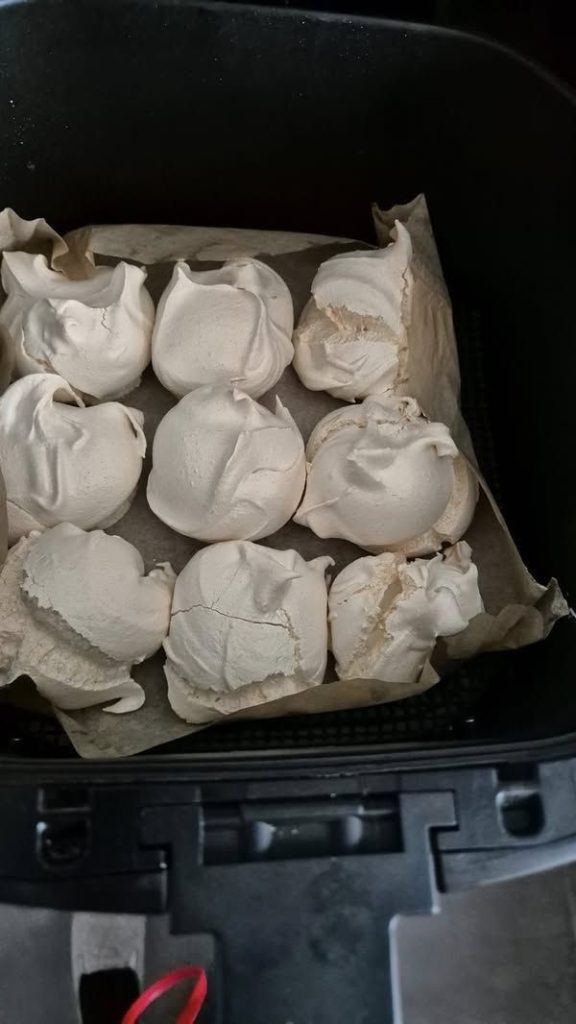 Air Fryer Pavlova