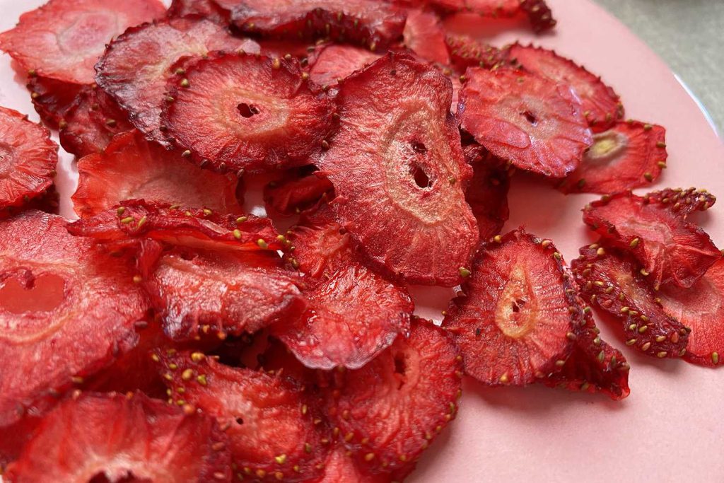 Air Fryer Dehydrated Strawberries