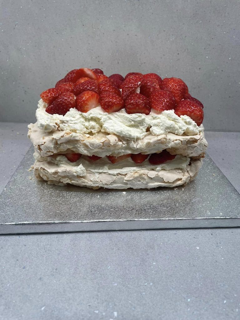 Air Fryer Pavlova Strawberries