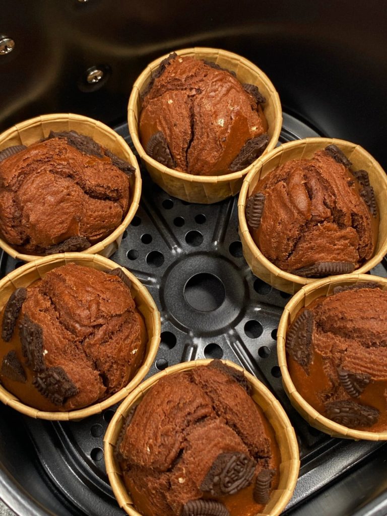 Air Fryer Chocolate Cupcakes