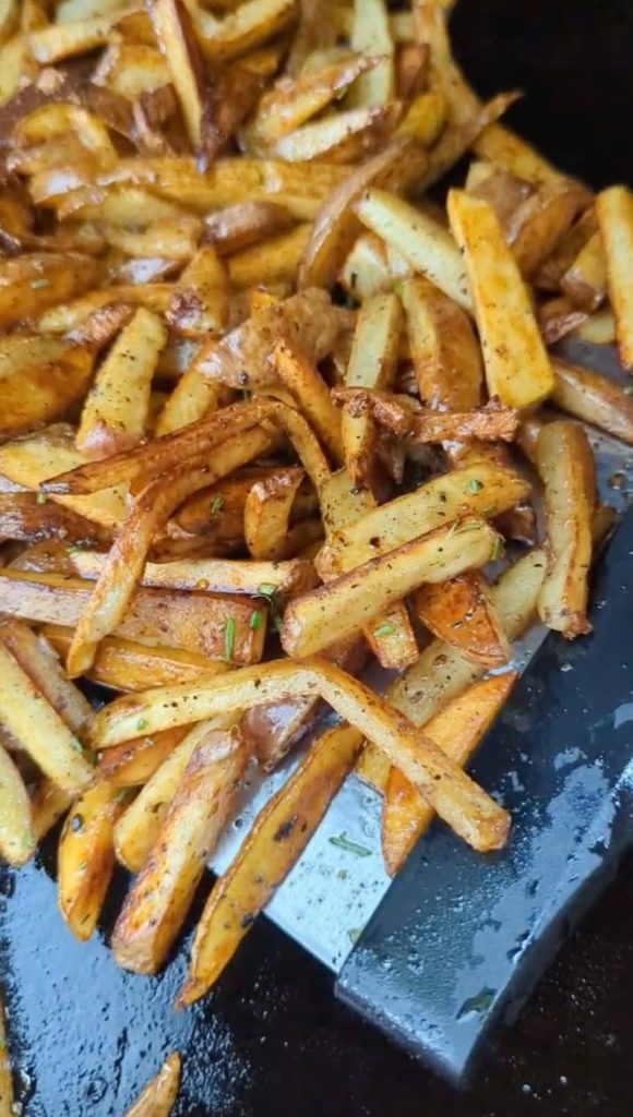 Frites sur la Plancha Blackstone